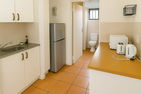 Basic Studio | Living area | Computer monitors, printers