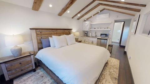 Charming one bedroom casita enhanced with beautiful wood beams