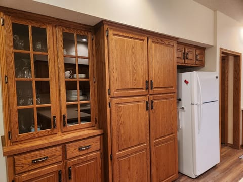 Full Kitchen appliance and cookware list found in Welcome Guide