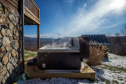Soak in Skywalker Meadow's outdoor hot tubs, surrounded by rolling hills and open skies—perfect for a peaceful morning or a starry night unwind.