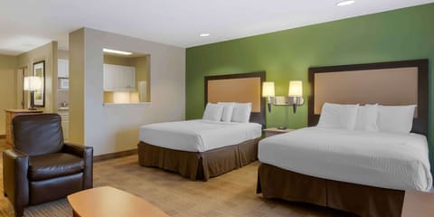 Deluxe Studio, Multiple Beds, Non Smoking | Pillowtop beds, desk, laptop workspace, iron/ironing board