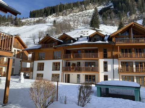 House, Home, Cottage, Slope, Freezing, Mountain Range, Hill Station, Winter, Snow, Balcony