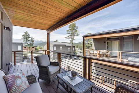 Apartment (3 Bedrooms) | Front of property