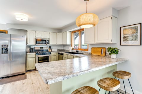 House (3 Bedrooms) | Interior