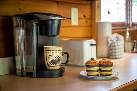 One button for bold Keurig bliss, or the slow tease of a rich drip brew