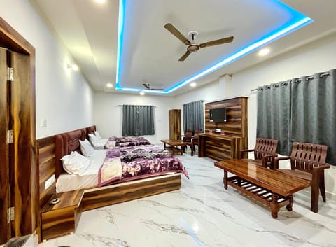Deluxe Double Room, Balcony, City View | Desk, laptop workspace, free WiFi
