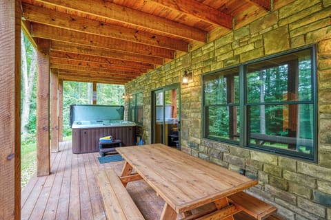 Lower level private hot tub and picnic table