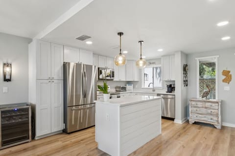 Fully equipped and updated kitchen