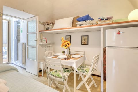 Family Apartment, Multiple Bedrooms (Best House Porto Vecchio E Ciclabile) | Dining