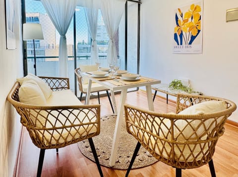 Basic Apartment | Dining
