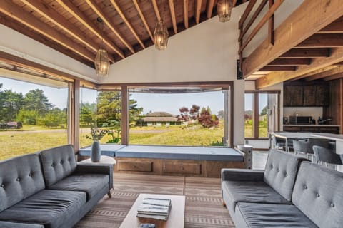Cottage, 1 Bedroom | Living area | Smart TV, streaming services