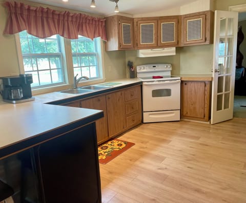 Kitchen - electric stove