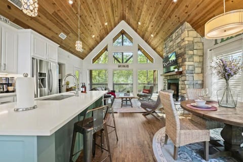 Sleek and stylish—this kitchen is perfect for your culinary adventures, equipped with everything you need.