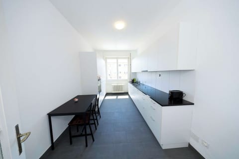 Well equipped kitchen that caters to your every need