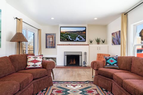 House (3 Bedrooms) | Front of property