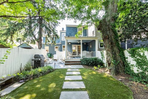 The spacious private fenced-in back yard and patio are one of the many things that make the Blue Crab unique!