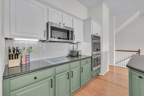 Blender, toaster, and Keurig provided