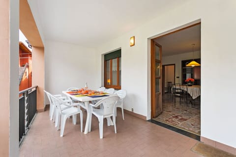 Balcony / Terrace / Patio