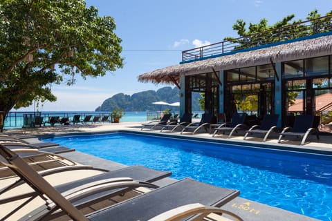 Outdoor pool, sun loungers