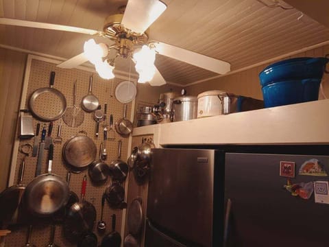 House, 5 Bedrooms | Interior