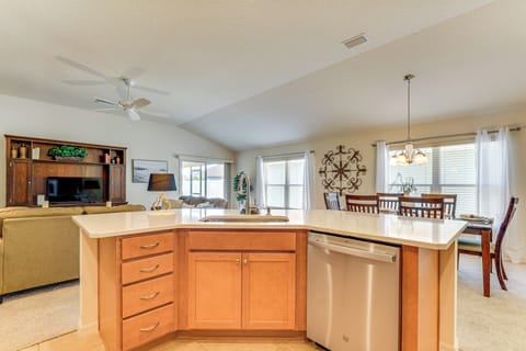 House (3 Bedrooms) | Interior