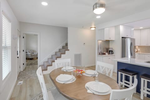 House (5 Bedrooms) | Interior