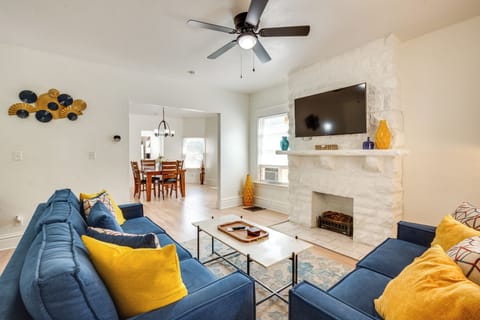 Apartment (2 Bedrooms) | Front of property