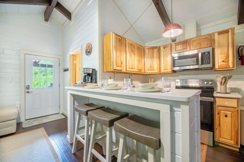 Bear Cub Cabin's fully-equipped kitchen