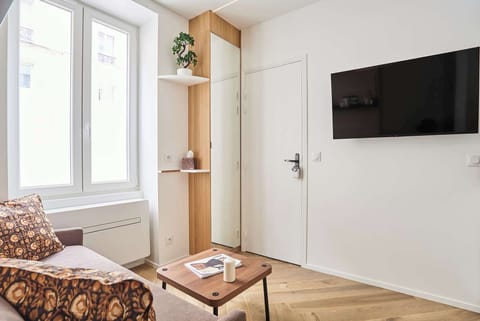 studio avec télévision