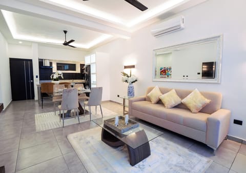 Living room
