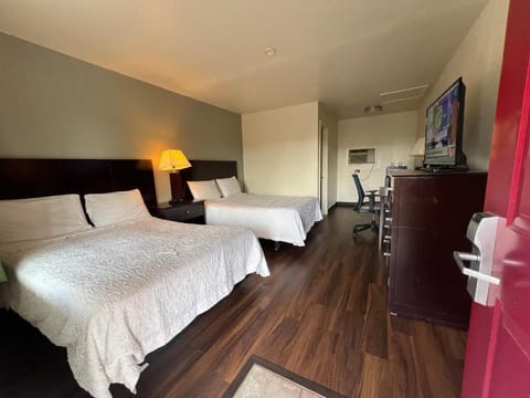 Standard Room, 2 Double Beds, Non Smoking | Desk, WiFi (free)