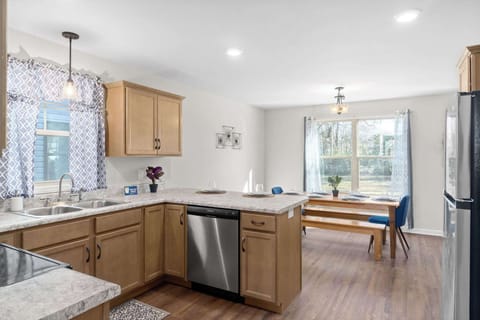 Kitchen and dining room 