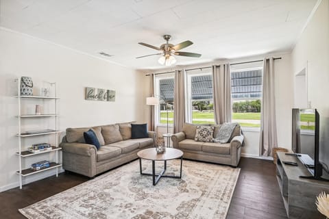 Living area, seating