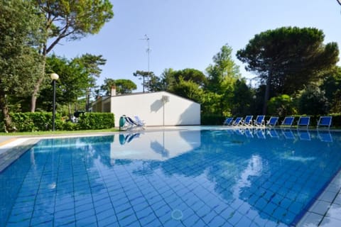 Beautiful holiday apartment with outdoor space Apartment in Bibione