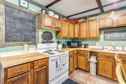 House (2 Bedrooms) | Interior