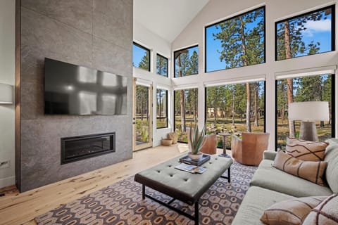 18105 Forestbrook-19