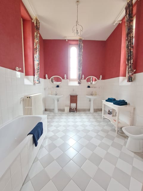 Double Room, Garden View | Bathroom