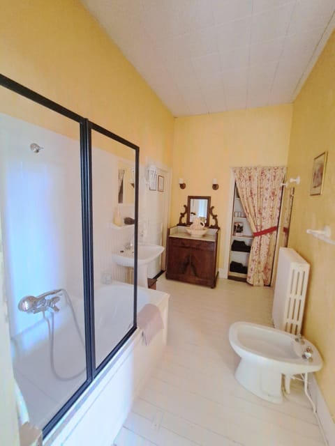Double Room, Garden View, Ground Floor | Bathroom