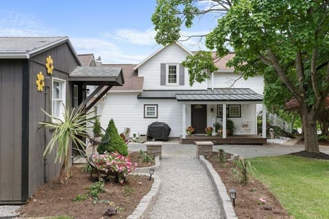Cedar Grove on the Seneca Lake wine trail