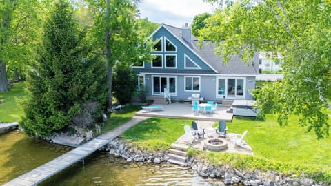 Welcome to Green Lake Therapy! A lovely lake front home on Green Lake