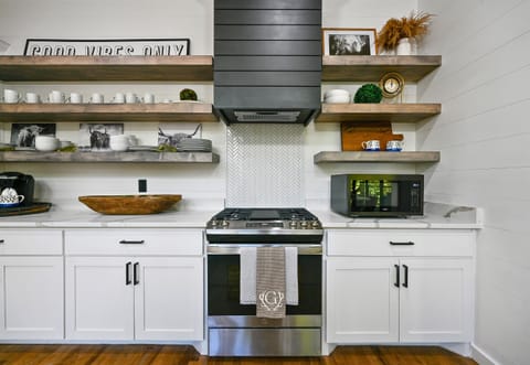 Where state-of-the-art cooking meets impeccable design to create a kitchen that’s as functional as it is beautiful