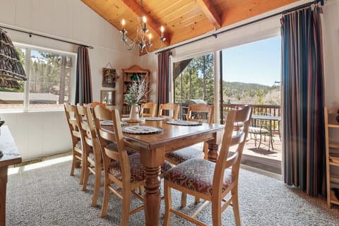 House, Balcony, Mountain View | Dining room