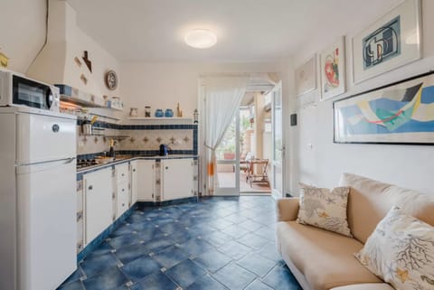 Apartment, 2 Bedrooms, Patio | Interior