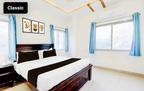 Room, Balcony, City View | Free WiFi, bed sheets