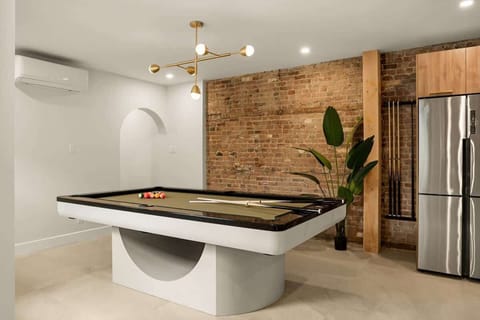 Robin Couet-4276 rue saint-Denis, Montréal-28