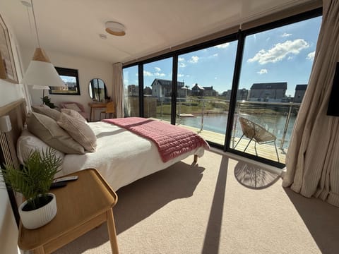 House, Smoking | 5 bedrooms, desk, high-speed internet