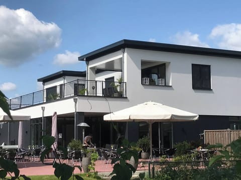 House, 3 Bedrooms, Accessible, Balcony | Exterior