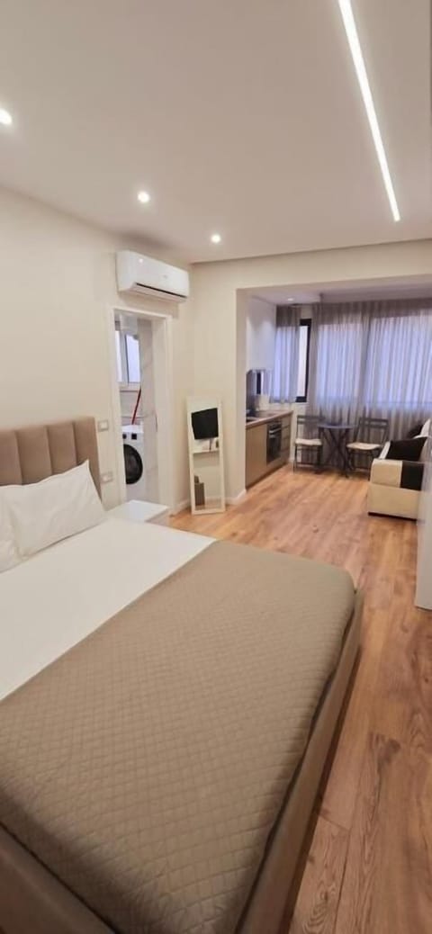 Standard Studio | Soundproofing, iron/ironing board, WiFi (free), bed sheets