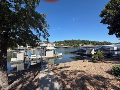 No wake deep water cove.  Centrally located at 13MM close to major attractions.