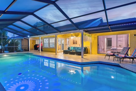 Bradenton Vacation Rental | 3BR | 2BA | 1 Step to Enter | 2,000 Sq Ft